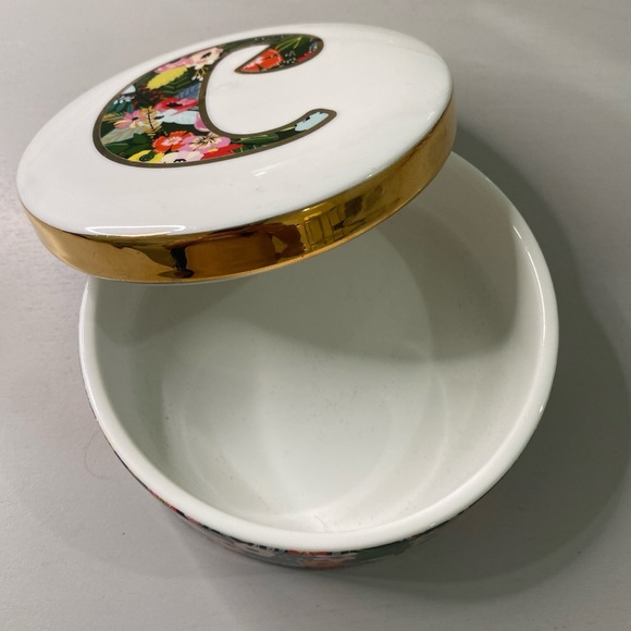 Mia Charro “C” Initial Dish - Picture 1 of 4